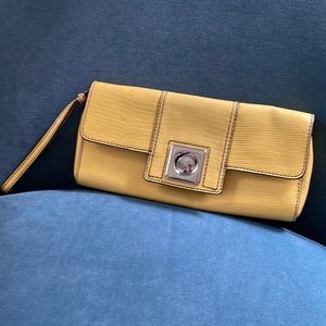 Banana Republic wristlet clutch